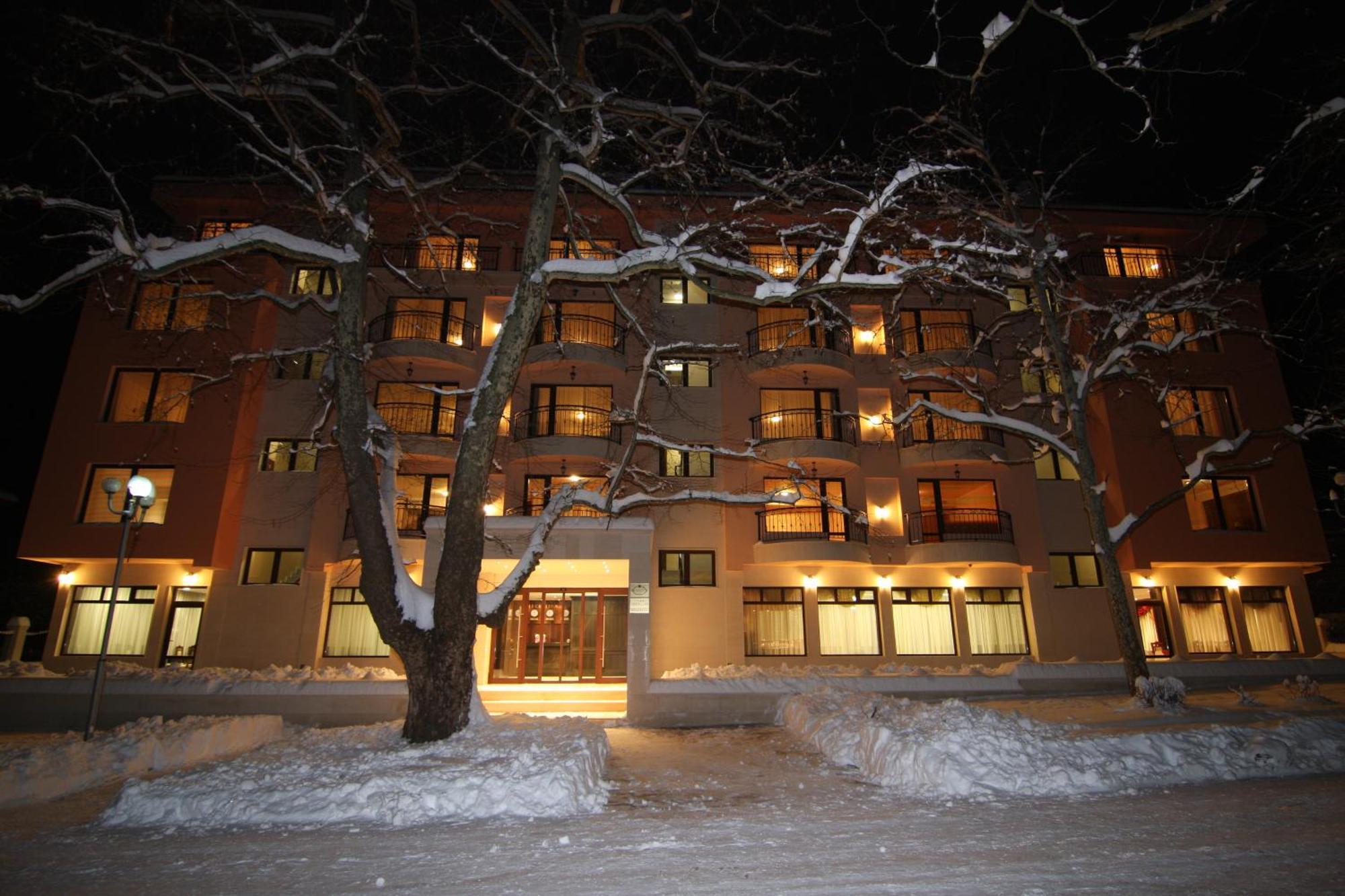 Spa Hotel Medicus ヴァルシェツ エクステリア 写真