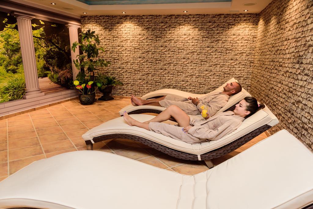 Spa Hotel Medicus ヴァルシェツ エクステリア 写真